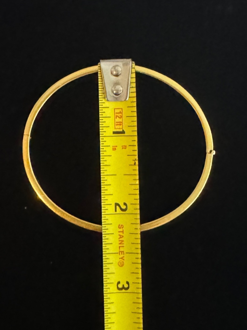 ROBERTO COIN - 18K Yellow Gold Oval Hinge Slim Bangle - Picture 7 of 12
